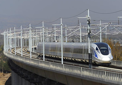 我國具有完全自主知識產(chǎn)權(quán)的時速350公里中國標(biāo)準(zhǔn)動車組通過了高速試驗“大考”